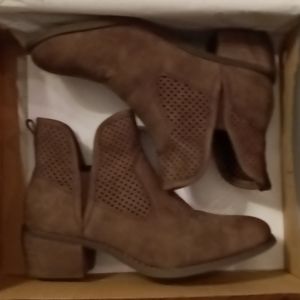 Booties brown/size8/Natural reflections